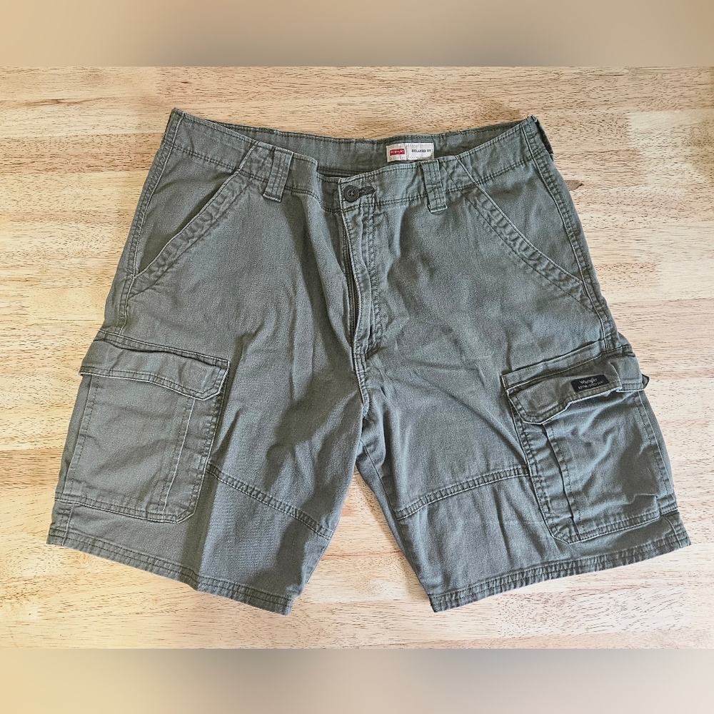 Wrangler Men's Olive Cargo Shorts